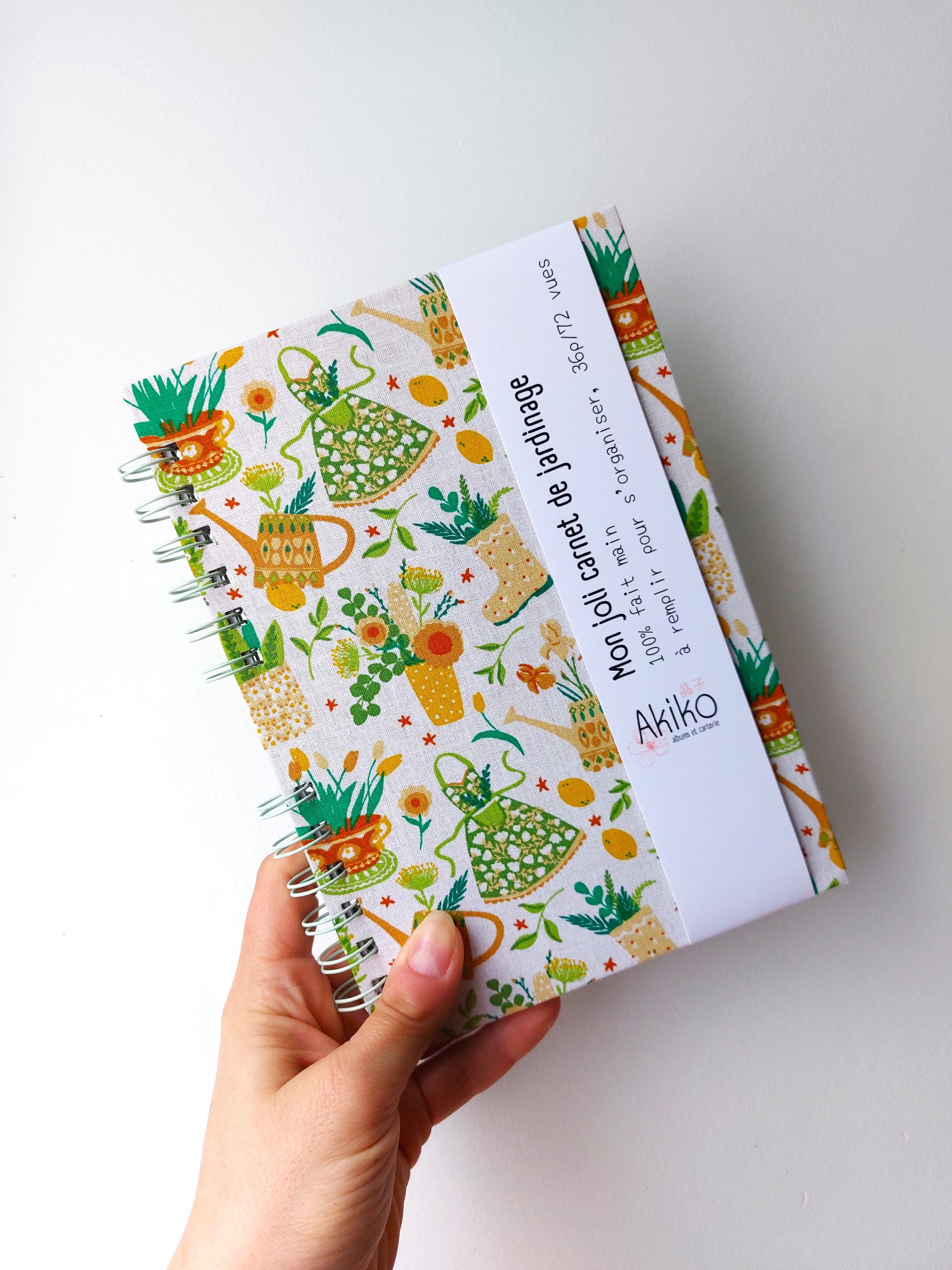 Carnet de jardinage à remplir fait main en bretagne akiko